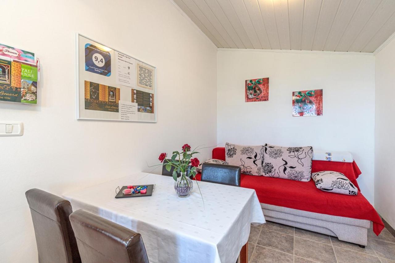 Apartments Sveti Leonard Oprtalj المظهر الخارجي الصورة
