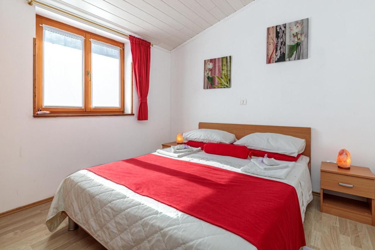 Apartments Sveti Leonard Oprtalj المظهر الخارجي الصورة