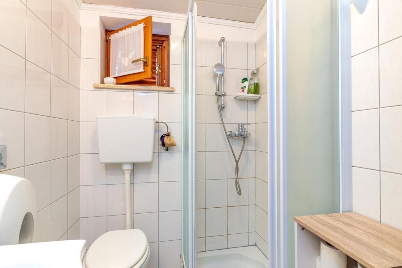 Apartments Sveti Leonard Oprtalj المظهر الخارجي الصورة
